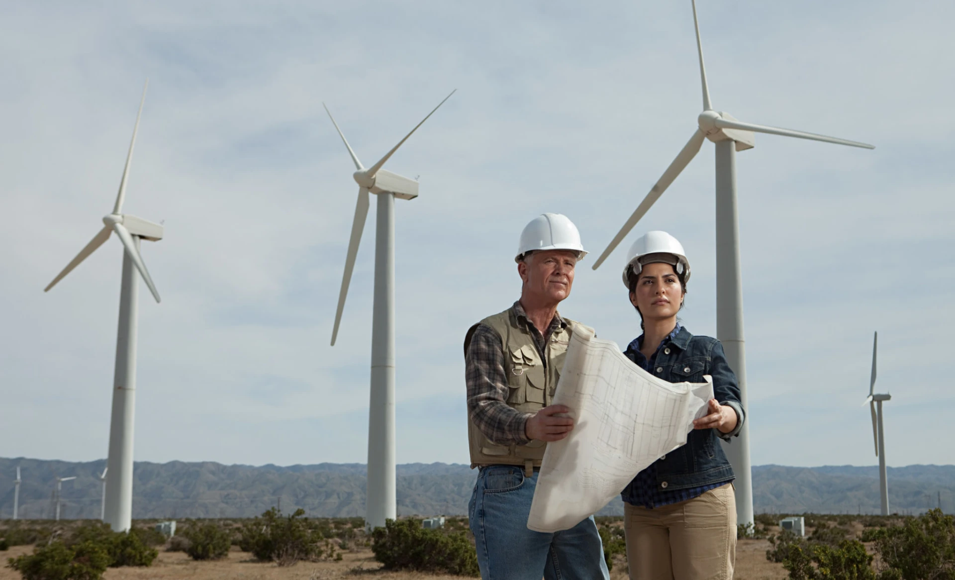 Wind farm inspection by two engineers